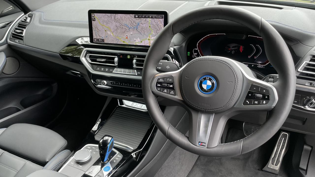 BMW iX3