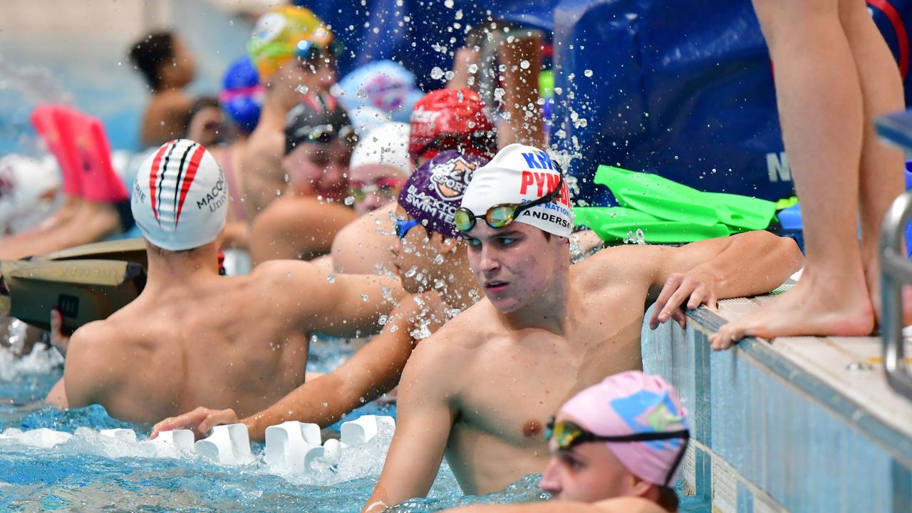 Récord de atletas olímpicos rotos, PB, remontadas en metros de natación de NSW