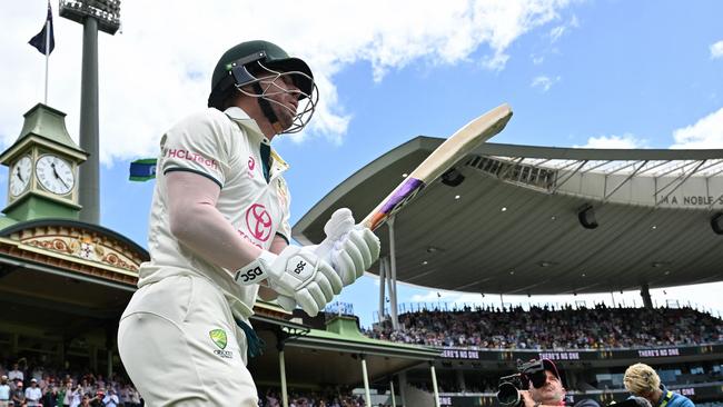 David Warner walks out to bat for the last time in his career. Picture: Getty