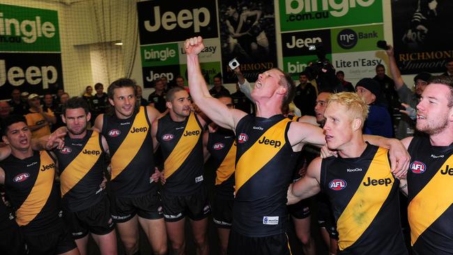 Jack Riewoldt gets right into it. You can’t blame him. It’s probably the best club song there is.