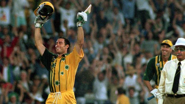 Michael Bevan celebrates after hitting a last-ball four off. Picture: Getty