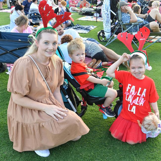 Carols by Candlelight at Riverway 2022. Tia Palmer with Kalyn, 2, and Koa, 5. Picture: Evan Morgan