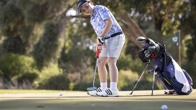 David Cooper practising his putting at Grange. Picture: Brett Hartwig
