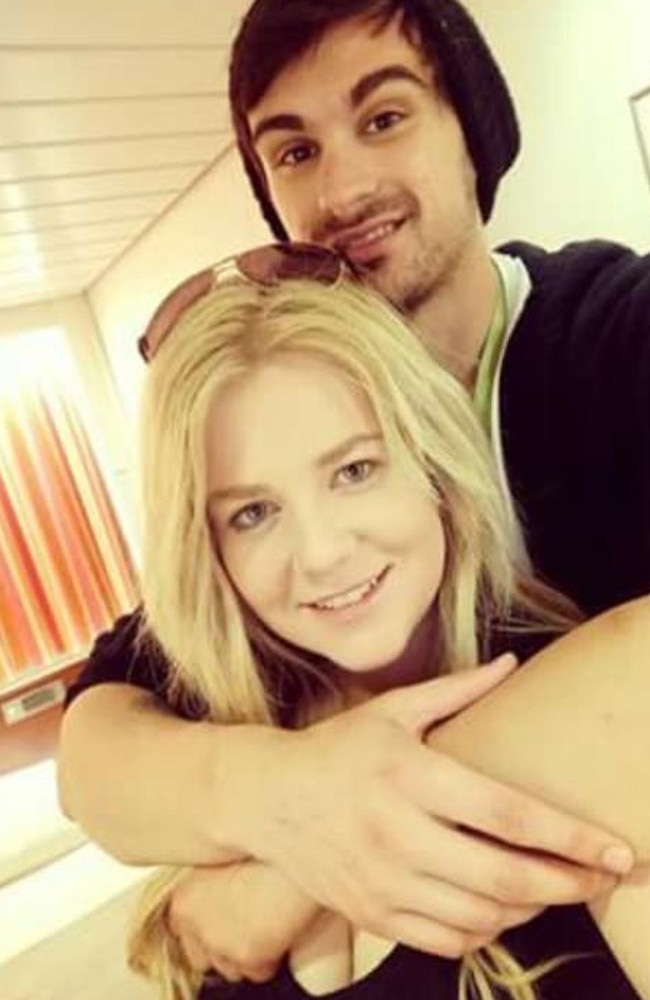 Cassie Sainsbury with Scott Broadbridge, her fiance. Picture: Facebook