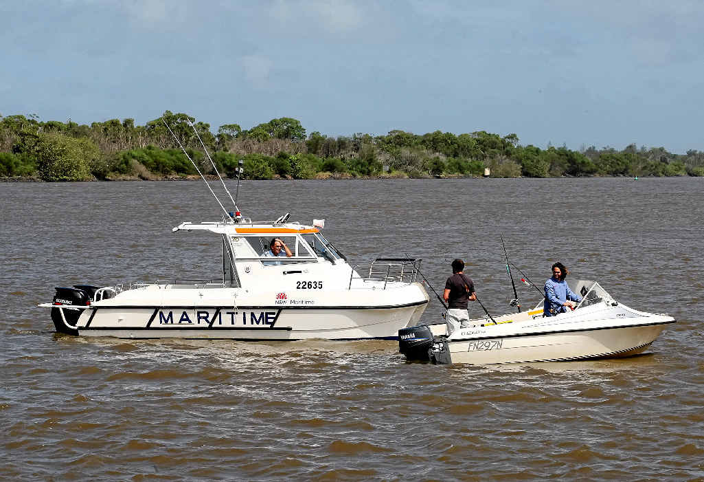 NSW Maritime officers checking boating safety in the Illawarra