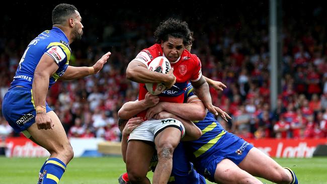 LEEDS, ENGLAND - AUGUST 01: Ryan Atkins of Warrington Wolves in action with Albert Kelly of Hull KR during the Ladbrokes Challenge Cup Semi-Final match between Warrington Wolves and Hull KR at the Headingley Carnegie Stadium on August 1, 2015 in Leeds, England. (Photo by Chris Brunskill/Getty Images)