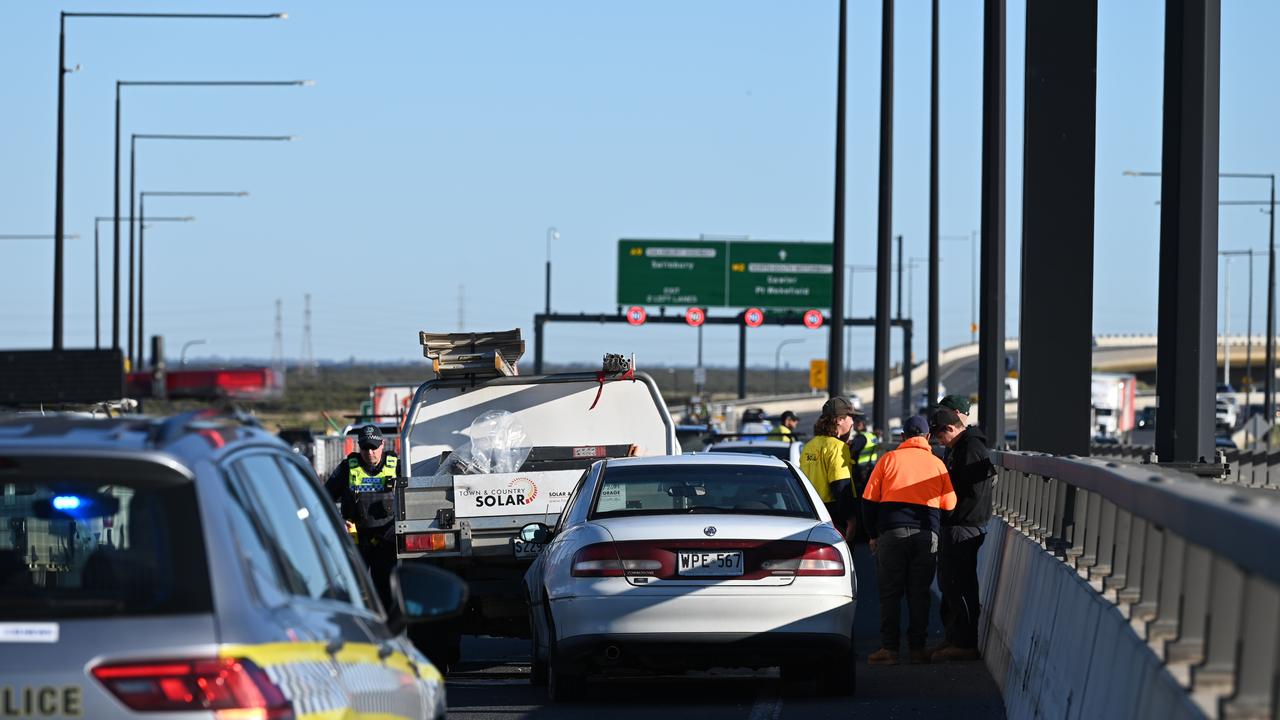 North-South Motorway and Northern Expressway multi-car crashes | The ...