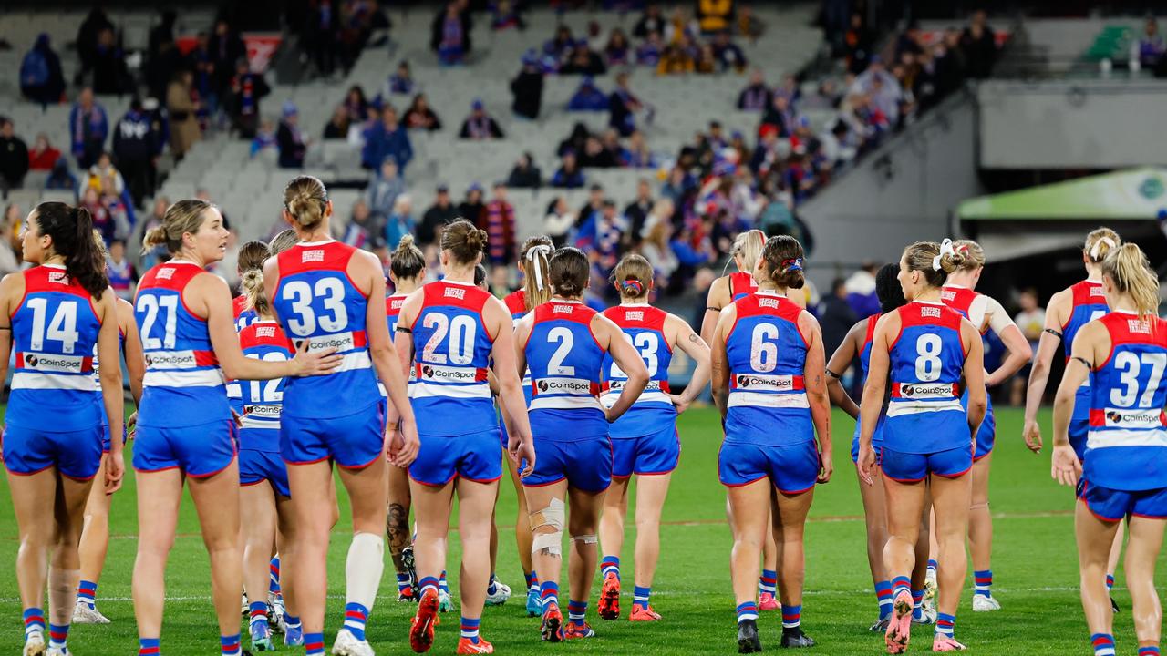 Bulldogs coach Tamara Hyett said her ‘young and raw’ side wasn’t ready for the demands of playing at the MCG. Picture: Dylan Burns / Getty Images