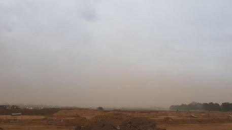 Dust south west of Werribee this morning. Picture: Twitter/@AlennieAnnie