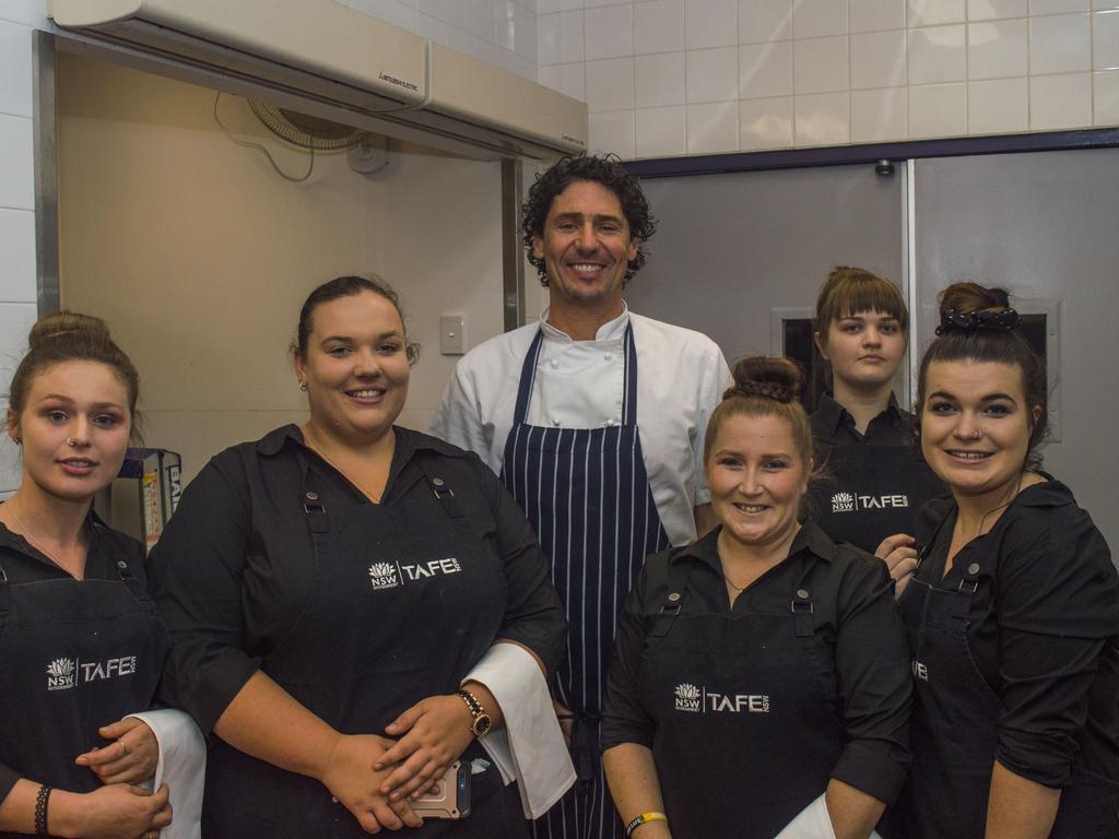 Celebrity chef Colin Fassnidge with Tafe students training at Osprey Restaurant Paige, Caitlin, Karly, Crystal and Lauren.