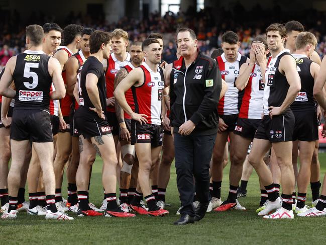 Ross Lyon after his final pre-match address before last year’s elimination final. Picture: Darrian Traynor/AFL Photos/via Getty Images