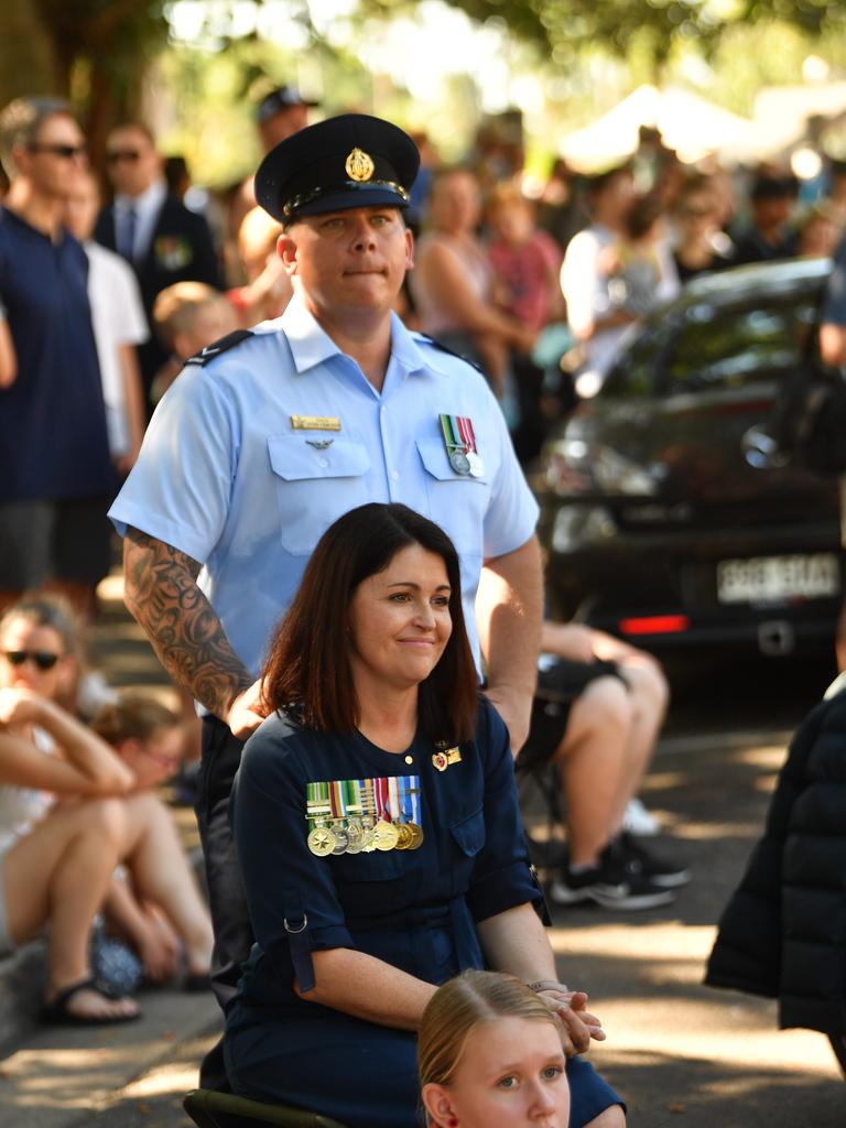 150+ photos Townsville pays respects on Anzac Day Townsville Bulletin