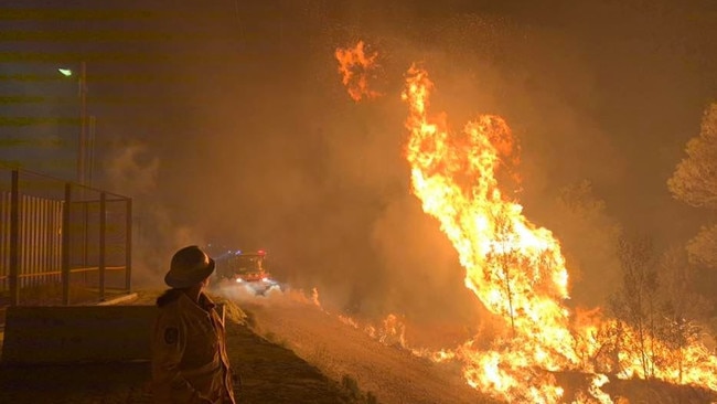 NSW Trains' Rail Emergency Response Unit (RERU) has been working to the Blue Mountains Line and Southern Highlands Line during the NSW Fires.