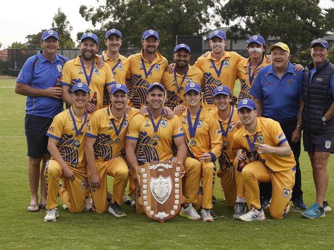 East Sandringham with the Longmuir Shield.