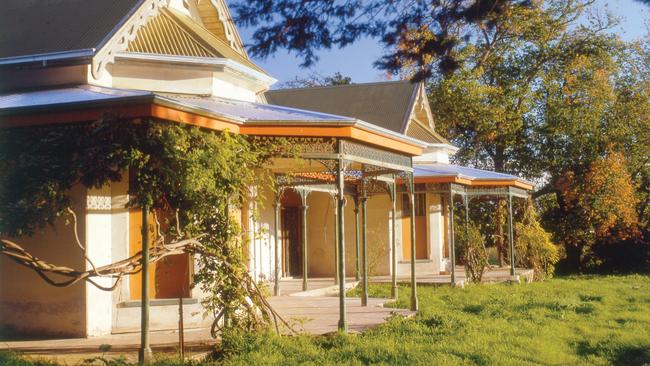 Renowned restaurateur Jason M Jones will open his next venture at the historic heritage-listed Stamford Park Homestead in Rowville.