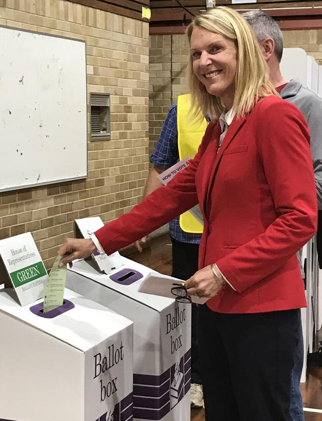 Robertson Labor candidate Anne Charlton casts her vote today.