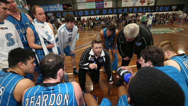 Dan Riches coaches the Corio Bay Stingrays in a preliminary final against the Sherbrooke Suns in 2014. Picture: Glenn Ferguson