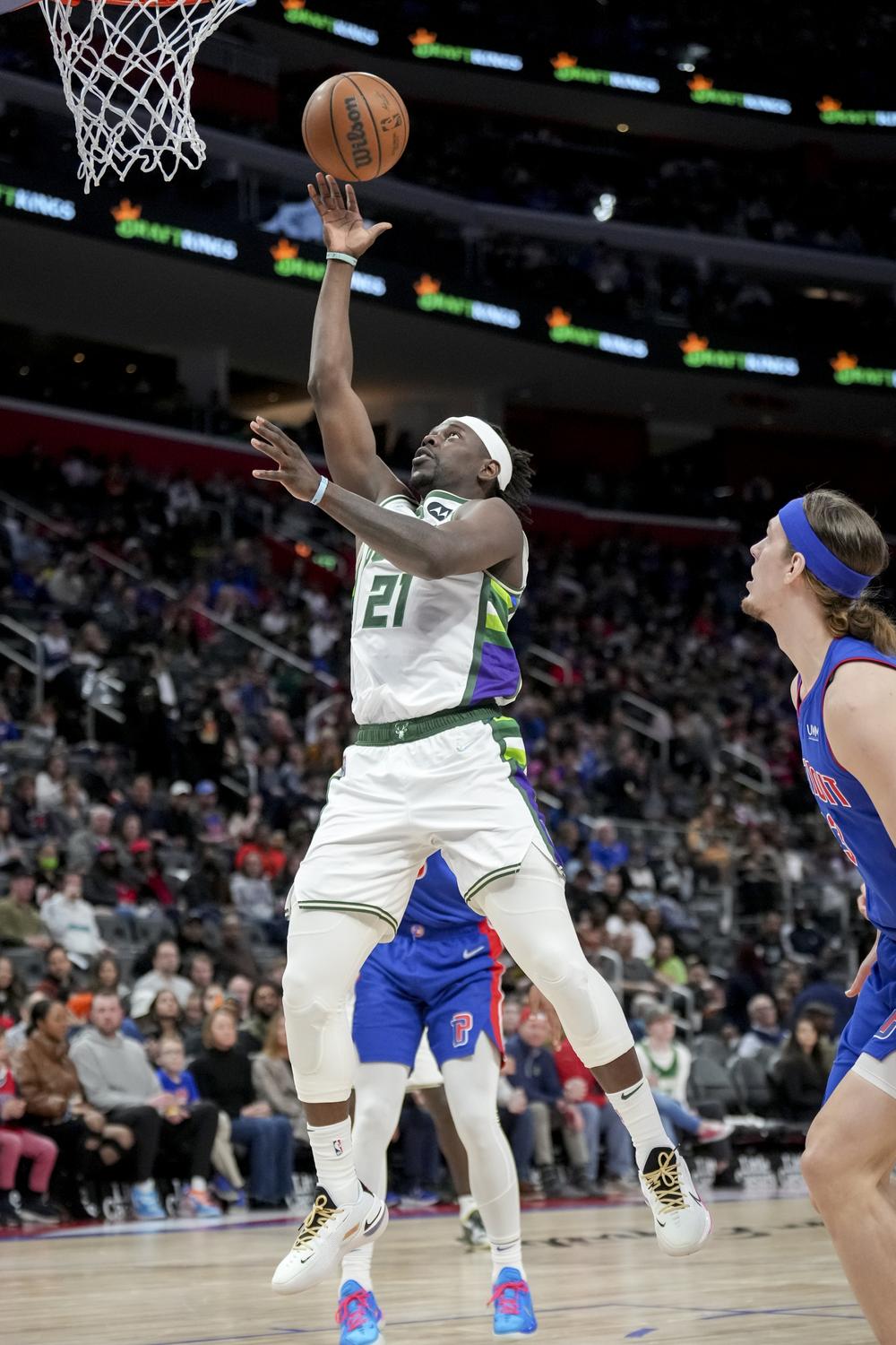 Go get that money Jrue. Photo by Nic Antaya/Getty Images