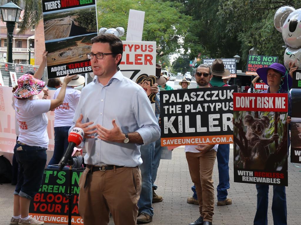 Federal Maranoa MP David Littleproud joined farmers outside Queensland Parliament House who were rallying against renewables, citing concerns over prime agricultural land and animal habitat.