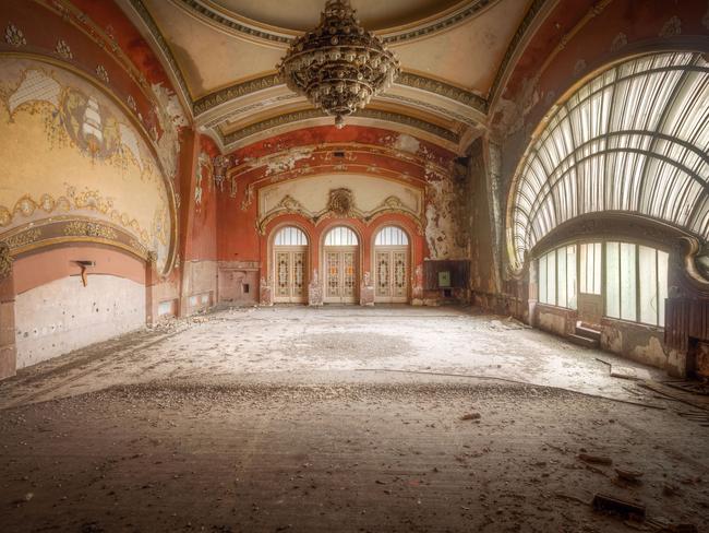 Haunting photos of abandoned casino | Herald Sun