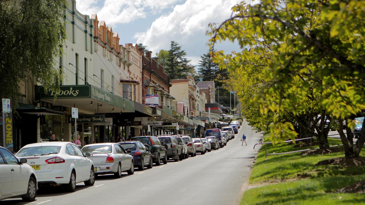 Leura: Complete guide to the best village in the Blue Mountains