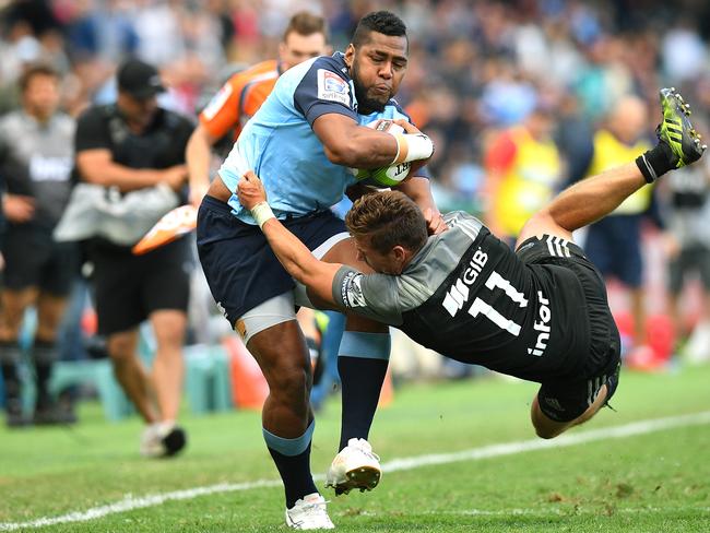 Naiyaravoro channels Jonah Lomu against the Crusaders.