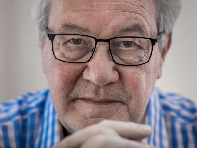 Alexander Downer.Alexander Downer who warns about the dangers of snap lock downs in Australia when low numbers of Covid-19 present in hotel quarantine,  he believes itÃ¢â¬â¢s economically  unsustainable.Wednesday 17 February 2021 Pic Roy VanDerVegt