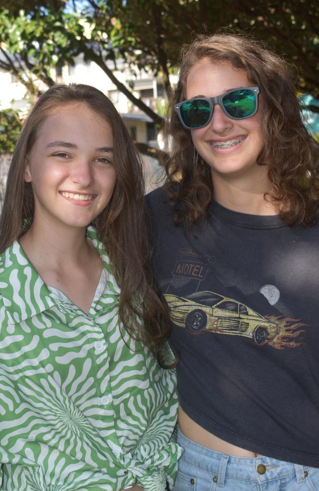 Lilly and Charlotte Annear at the 2022 Caloundra Music Festival. Photo: Elizabeth Neil