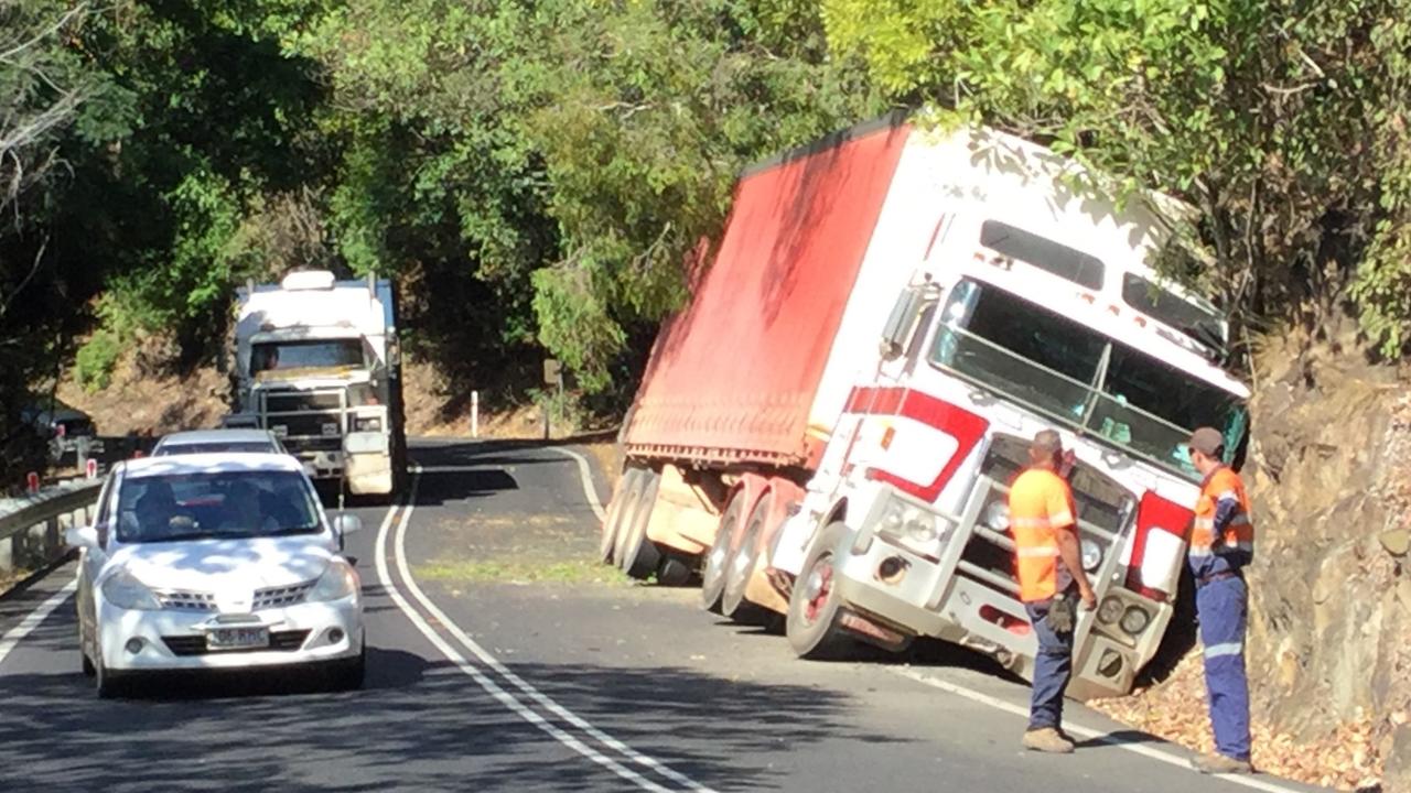 Kuranda Range crashes blamed on drivers: Fix our broken link | The ...