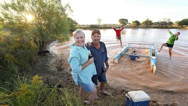 Oh water feeling … Queensland graziers Stephen and Annabel Tully with children Hugo, Eve and Harriet. Picture: Lyndon Mechielsen