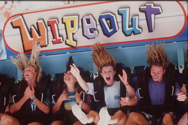 "Wipeout" ride at Dreamworld, Surfers Paradise, Gold Coast, Qld 02/02/96 Queensland / Amusement Centre