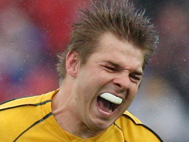 Australian winger Drew Mitchell reacts as he injuries his leg during their Rugby World Cup match against Russia in Nelson, New Zealand, Saturday, Sept. Oct. 1, 2011. (AP Photo/SNPA, Dianne Manson) NEW ZEALAND OUT