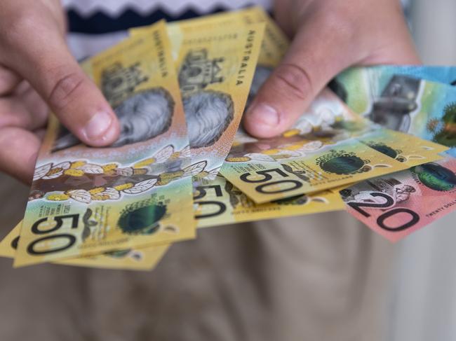 A top Australian finance expert has urged Australians to refinance their homes if they are feeling the pressure of the RBA’s latest cash rate hike.