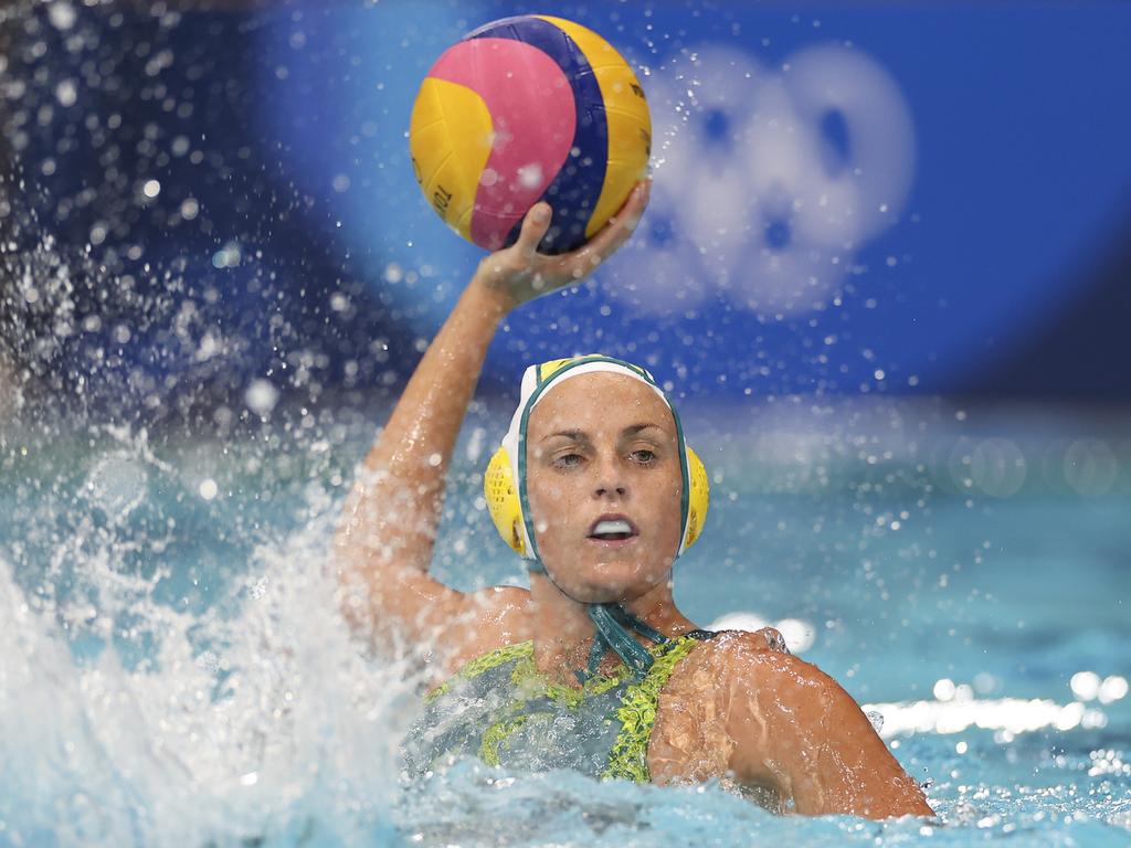 Hannah Buckling searches for an opening. Picture: Getty Images