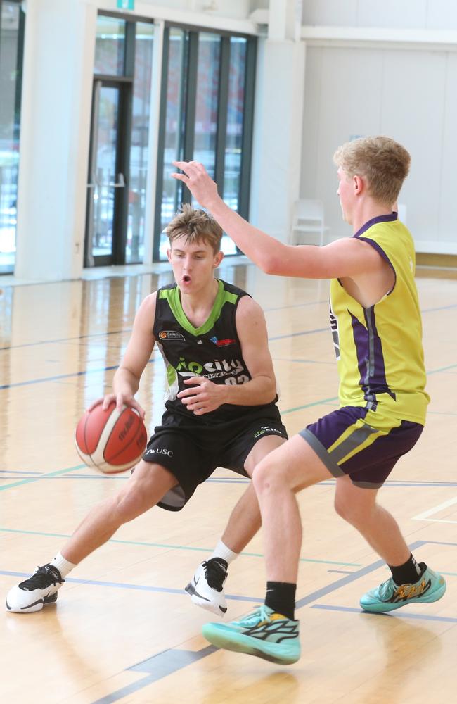 Basketball QLD U18's State Championships 2024 semi-finals day. Div 5 and 6. Yellow South Burnett vs. Sunshine Coast Rip City. 13 January 2024 Carrara Picture by Richard Gosling