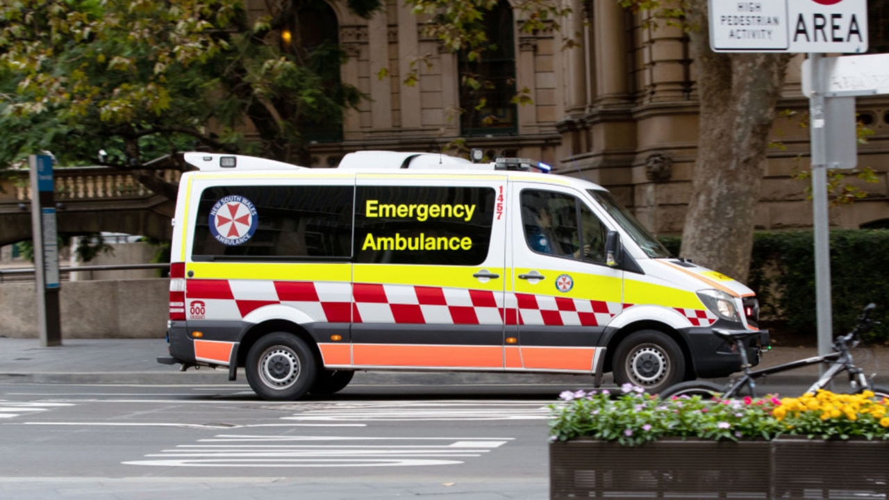 Union turns down NSW government pay rise offer for paramedics