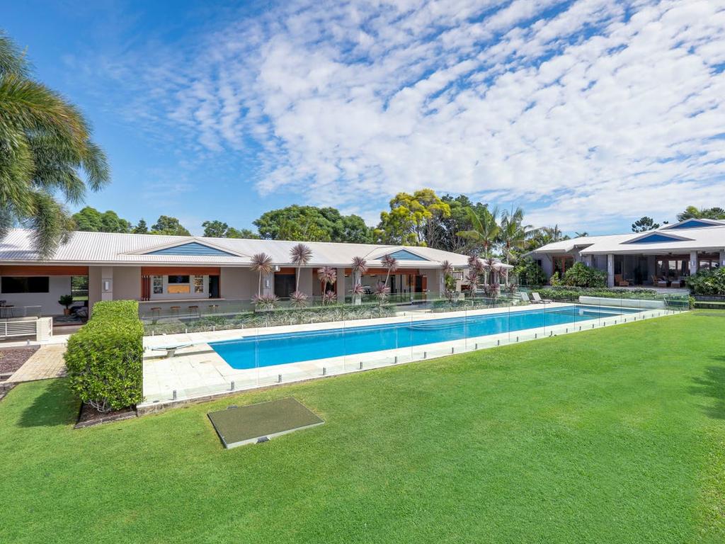 A house in Carrara bought by Gold Coast Mayor Tom Tate and his wife Ruth.