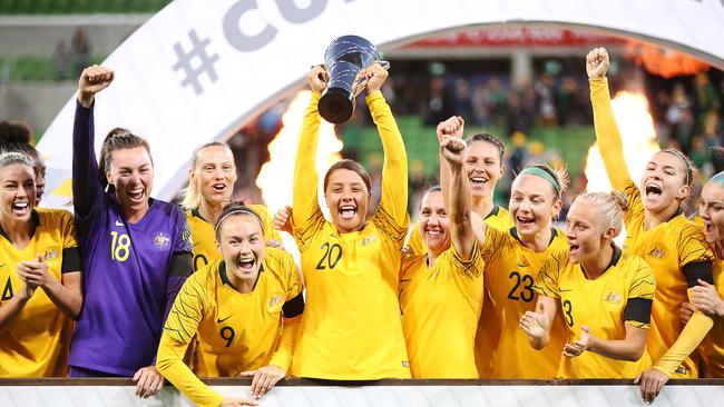 Sam Kerr lifts up the Cup of Nations trophy. Picture: Getty Images