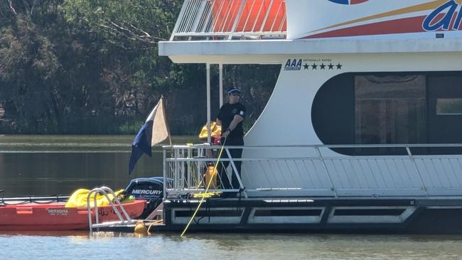 Police divers have arrived at the scene where a 34-year-old man went missing in the Murray River after his boat capsized. Picture:Sam Dirkis