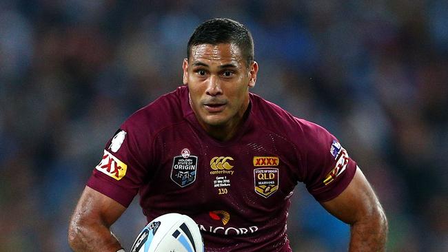 Justin Hodges of the Maroons makes a break during game one of the State of Origin series in 2015 in Sydney. Picture: Cameron Spencer/Getty Images