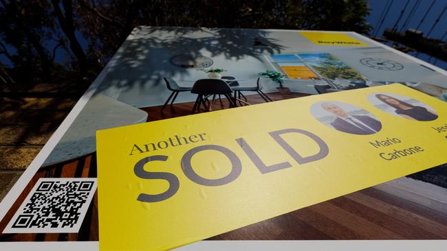 Australians are paying $1,000 or more in extra mortgage payments every month. Picture: NCA NewsWire / Max Mason-Hubers