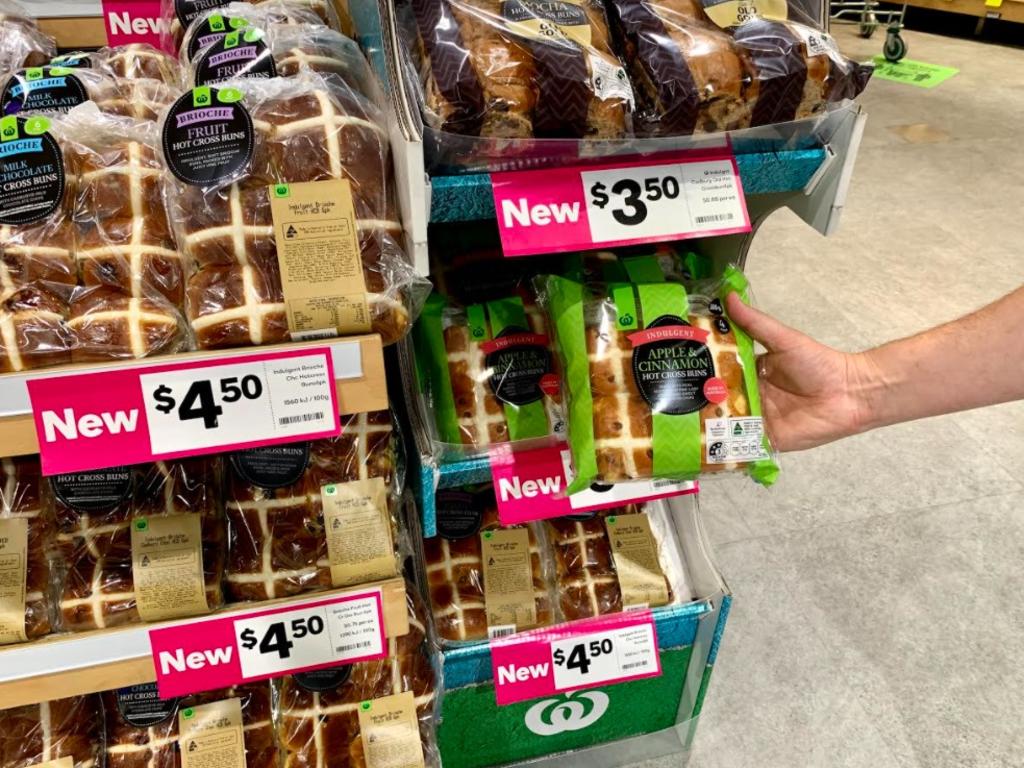 Woolworths unveils new hot cross bun flavours for 2021 | news.com.au ...