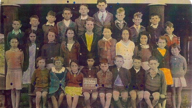 Mount Chalmers State School class photo in 1937.