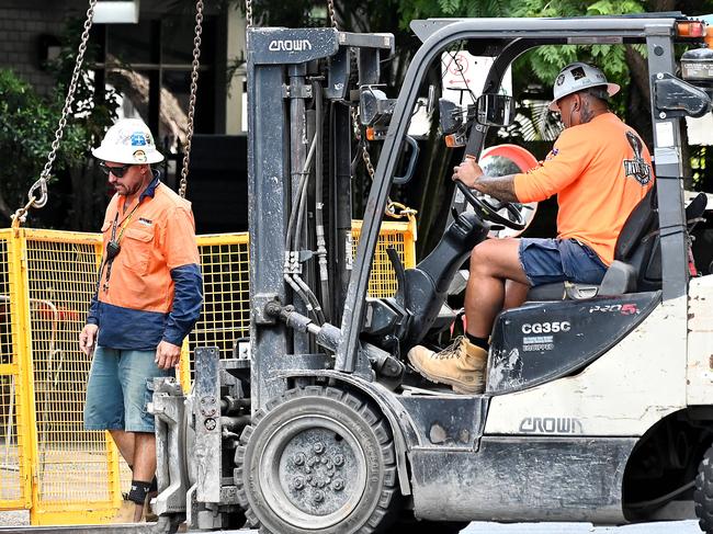 BRISBANE, AUSTRALIA - NewsWire Photos FEBRUARY 20, 2025: , , Building sites in Brisbane CBD., , Economic generics. Construction. Office buildings. construction workers. Builders, , Picture: NewsWire / John Gass