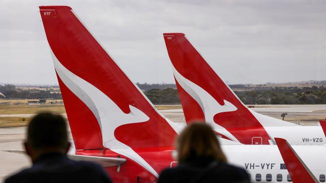 Qantas profits soar in dramatic turnaround