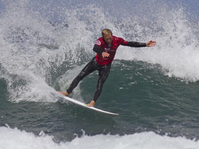 Carl ‘Killer’ Wright is a team rider with Island Surfboards and international rider from Smiths Beach.Â Surfing Victoria / Robertson