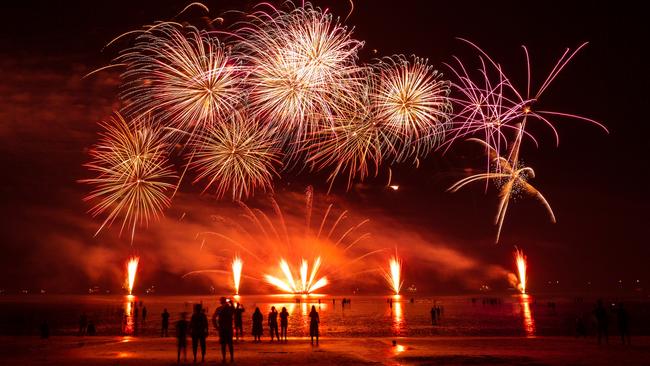 Sigh, remember fireworks? ... Mindil Beach on Territory Day 2019. Picture: Shardul Bhardwaj