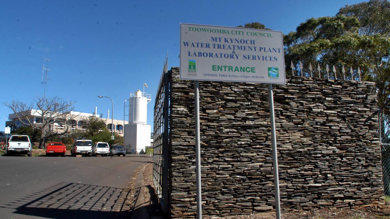 Mt Kynoch Water Treatment Plant north of Toowoomba. The Toowoomba water recycling debate is hotting up ahead of the referendum due on 29/7/06.