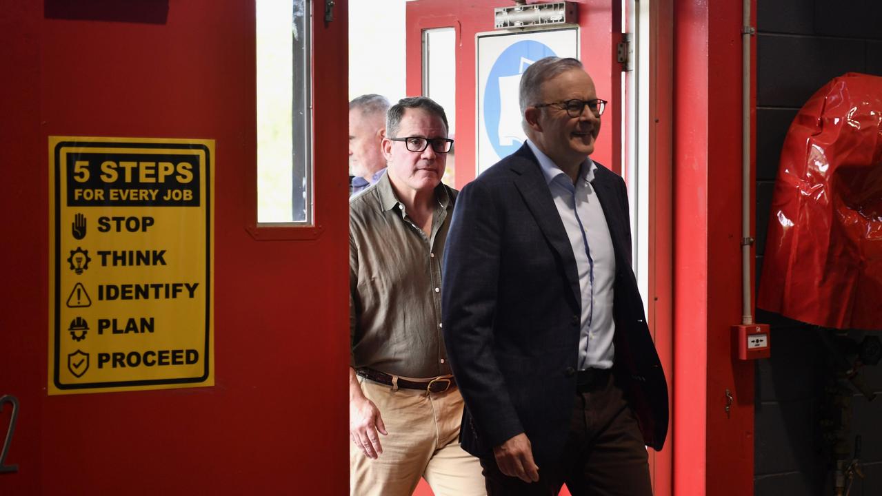 Prime Minister Anthony Albanese and Solomon MP Luke Gosling visit the Charles Darwin University advanced manufacturing site. Picture: NCA NewsWire/ Zizi Averill