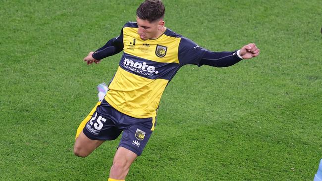 SYDNEY, AUSTRALIA - JUNE 03: Nectarios Triantis of the Mariners kicks the ball during the 2023 A-League Men's Grand Final match between Melbourne City and Central Coast Mariners at CommBank Stadium, on June 03, 2023, in Sydney, Australia. (Photo by Scott Gardiner/Getty Images)